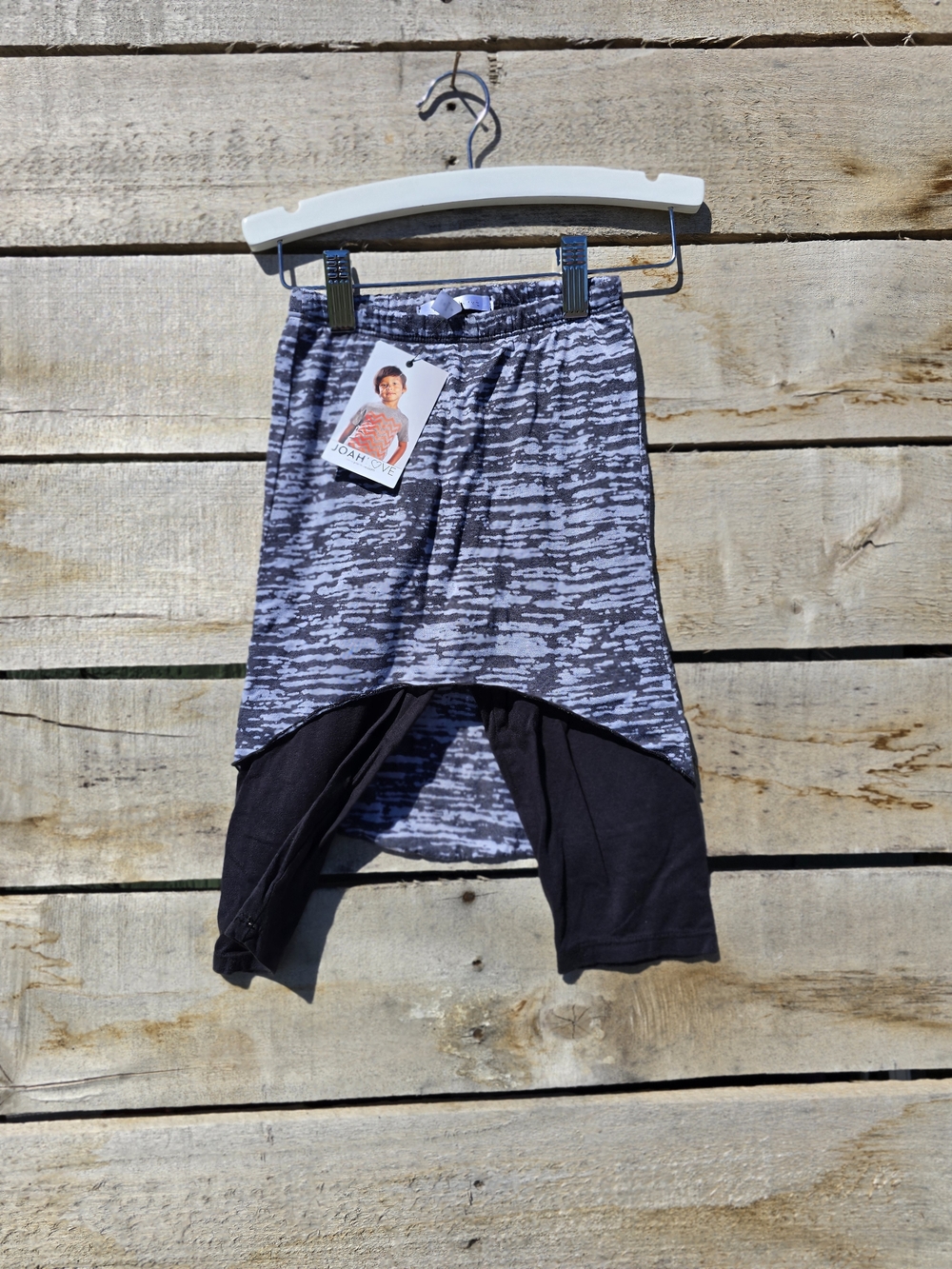 Joah Love Girls Black & Heather Gray Skirted Capri Leggings